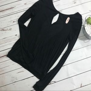 Small Victoria Secret Keyhole Open Back Thin Shirt